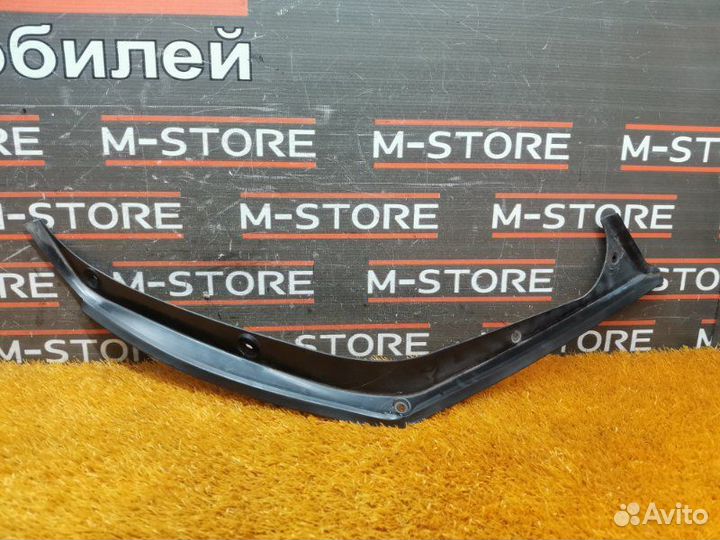 Водосток багажника правый Mercedes-Benz C-Class