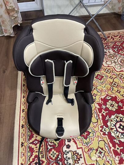 Автомобильное детское кресло