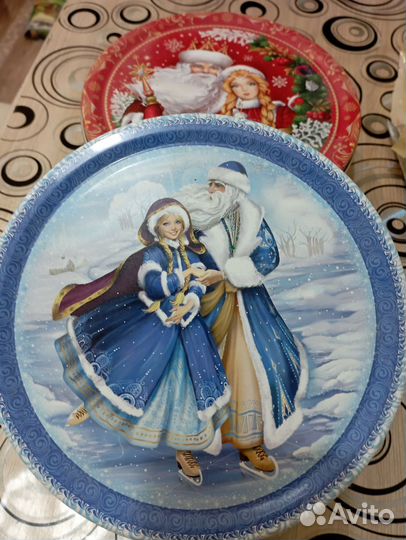 Жестяные банки от печенья