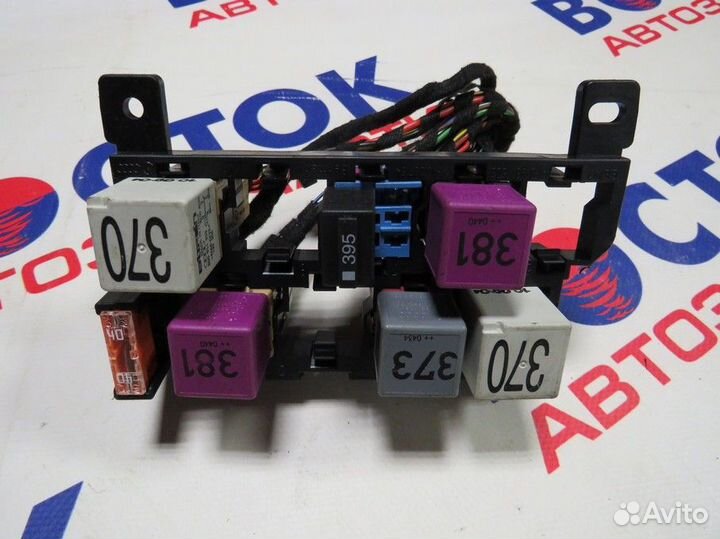 Блок предохранителей audi A6 4F2, 4F5 AUK
