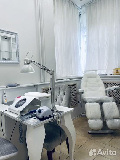 Мастер ногтевого сервиса