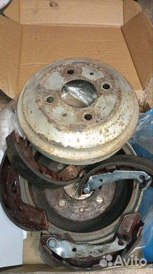 Тормозные барабаны на hyundai accent с колодками