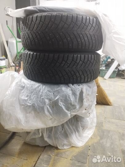 Michelin X-Ice North 4 205/55 R16 94M