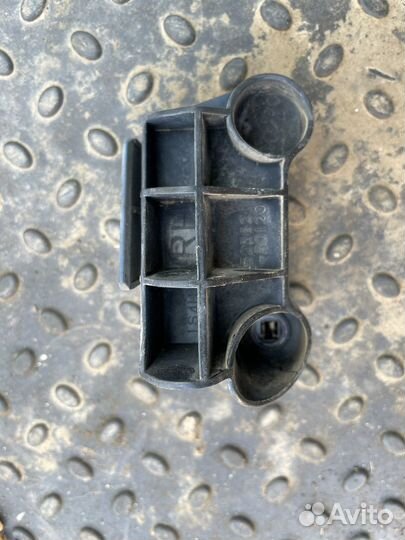 Крепление бампера lexus gs300