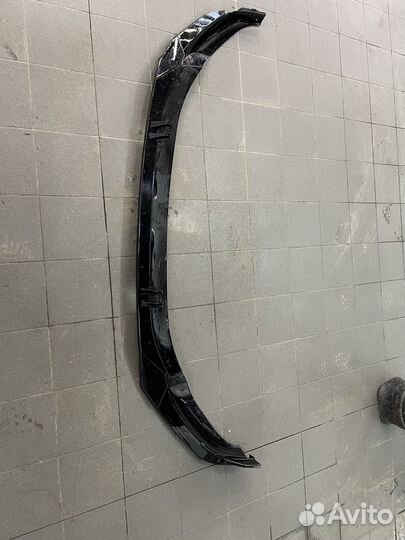 Передний сплиттер на Volkswagen Tiguan R Line 2021