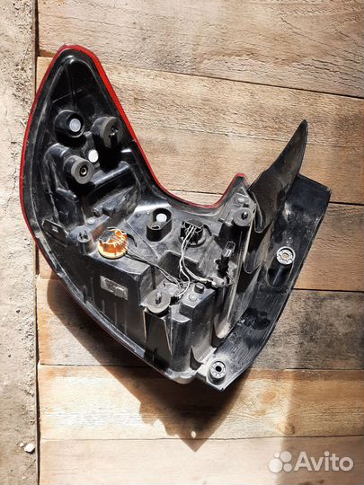 Фонарь задний правый LADA х-rey