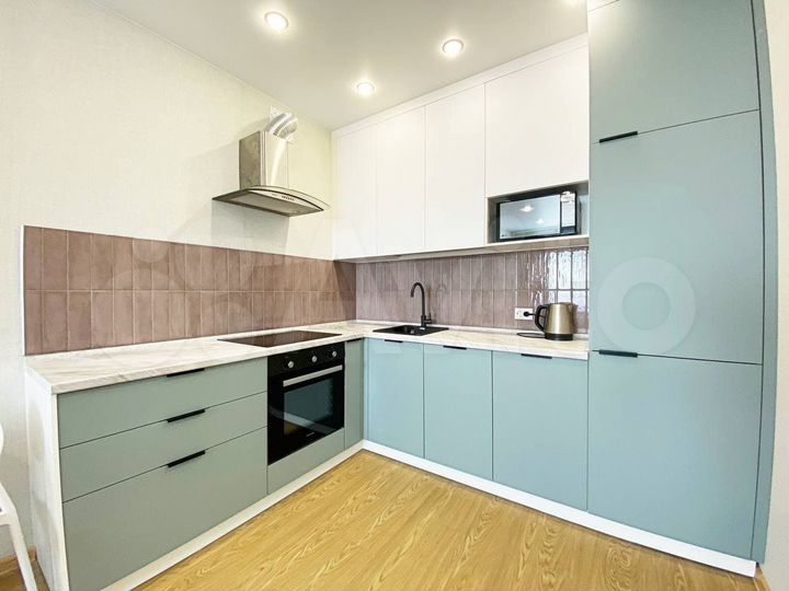 2-к. квартира, 55 м², 10/12 эт.