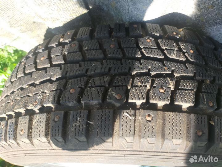 Dunlop Winter Maxx 215/65 R16