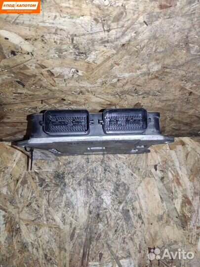 Блок управления двигателем Mazda LFB718881F