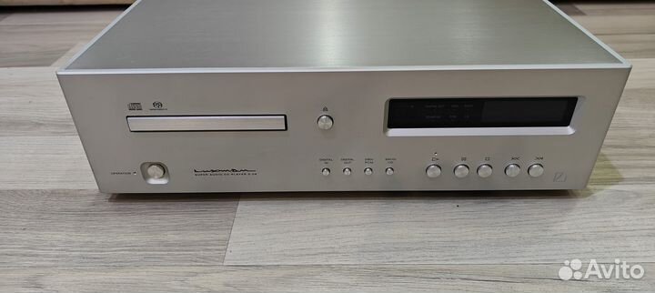 Hi-End sacd-проигрыватель Luxman D-06