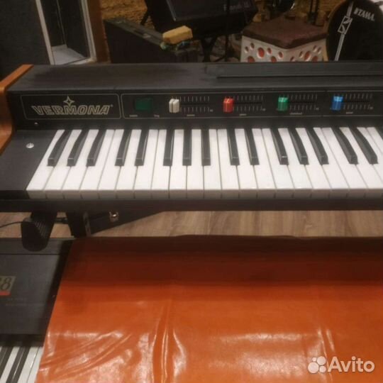 Аналоговый синтезатор Vermona Electropiano