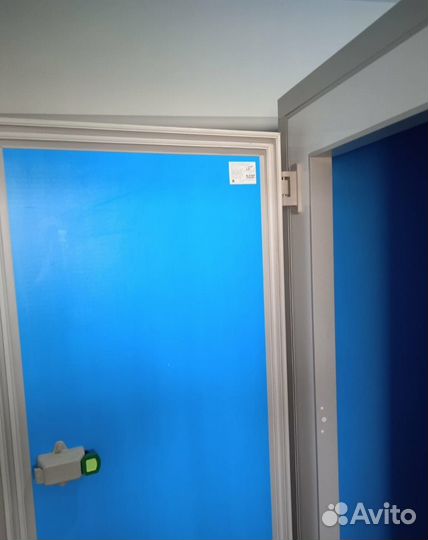 Дверь для холодильной камеры