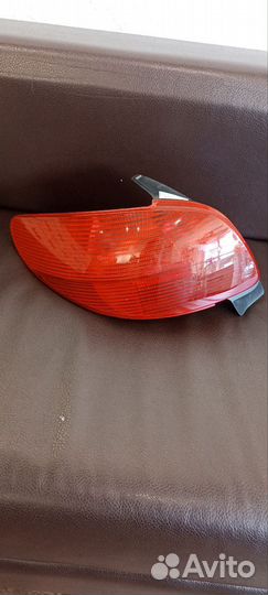 Фонарь задний левый Peugeot 206 98