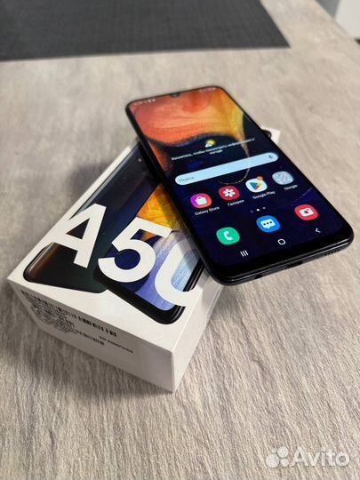 Samsung Galaxy A50, 4/64 ГБ