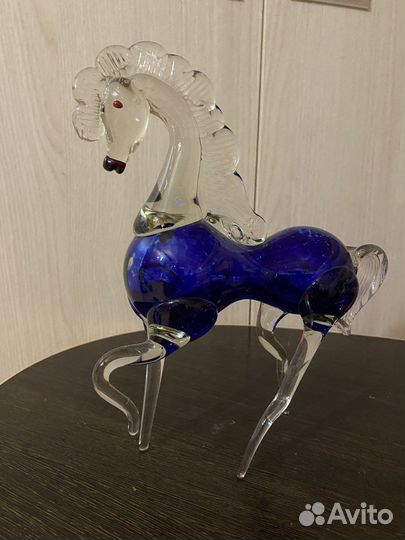 Хрустальный конь лошадь