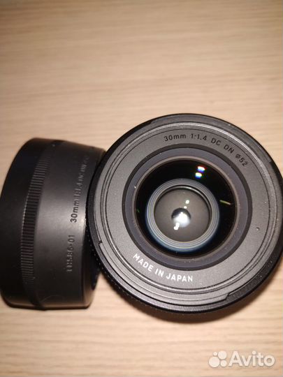Объектив Sigma 30 мм f1.4 DC DN для Fuji с блендой