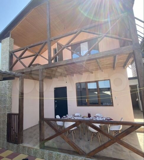 Дом 180 м² на участке 8 сот.