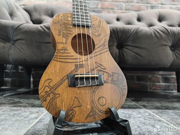 Укулеле Концерт + Чехол (Красное Дерево)