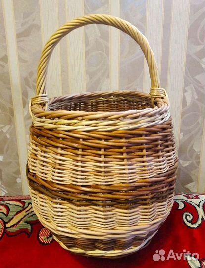 Корзина плетеная с ручкой