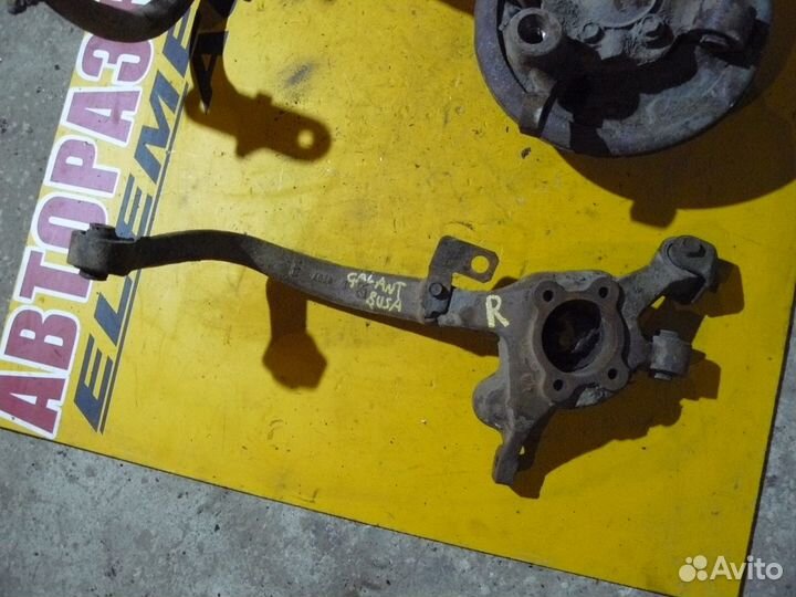 Кулак задний для Mitsubishi Galant 8 USA