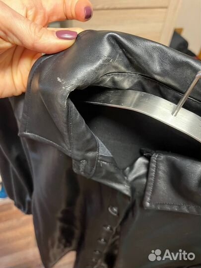 Платье из искусственной кожи