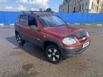 Chevrolet Niva 1.7 MT, 2010, 170 000 км, с пробегом, цена 625 000 руб.