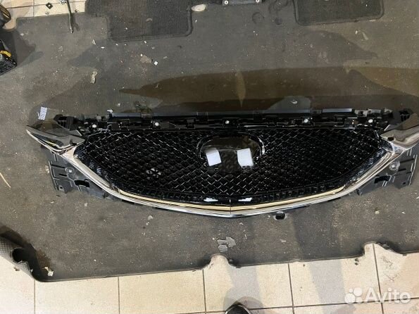 Решетка радиатора в сборе Мазда сх-5 кф 2019