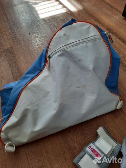 Сумка и защита для роликовых коньков