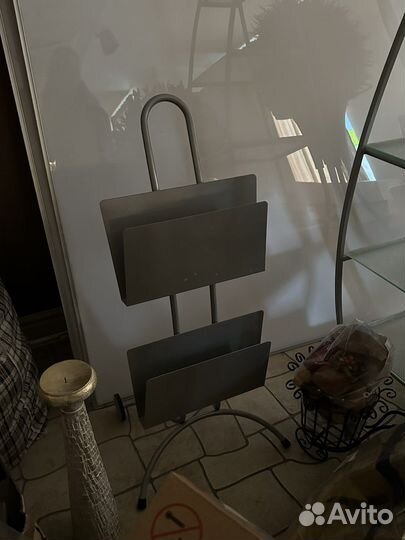 Металлическая стойка для корреспонденции