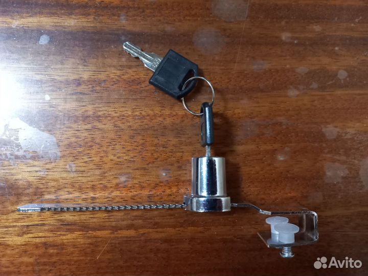 Замок мебельный для раздвижных дверей и витрин