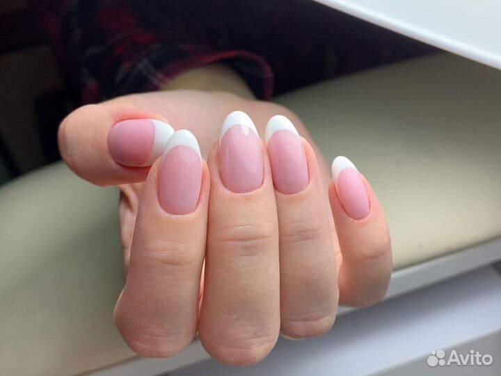 Маникюр и педикюр