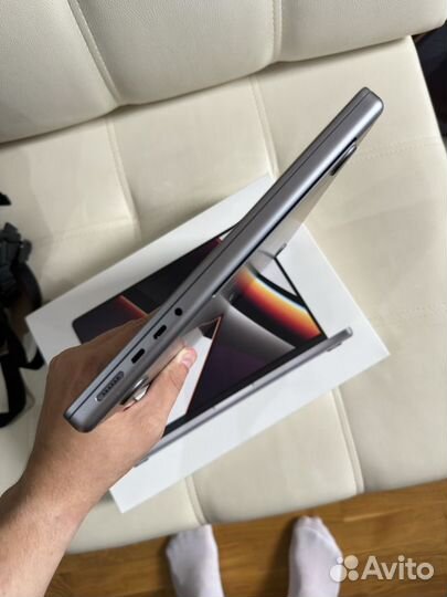 Macbook pro m1pro 14 16gb 512gb