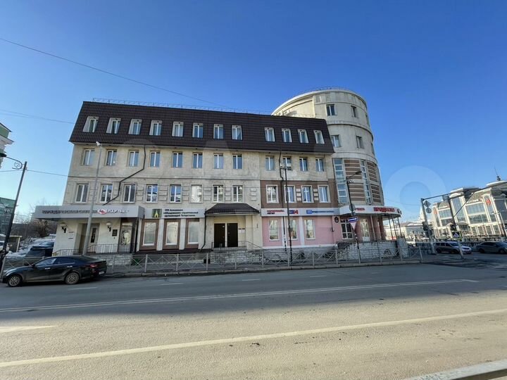 Помещение 299 м² в самом центре города, 1 Линия