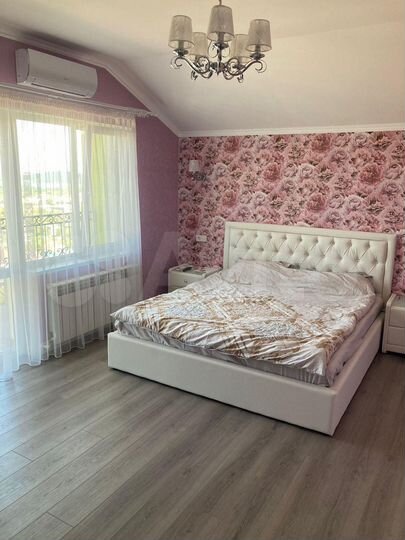 Дом 287,7 м² на участке 6 сот.