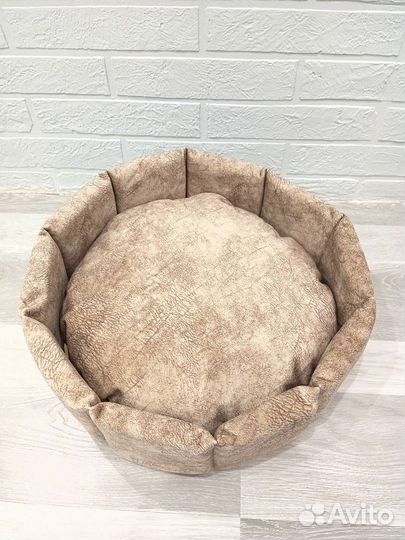 Лежанка для кошек