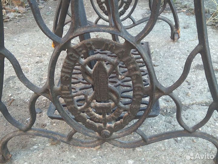 Станина швейной машинки