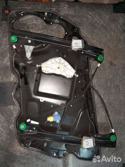 Стеклоподъемник левый Vw Passat B6