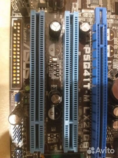 Материнская плата с процессором