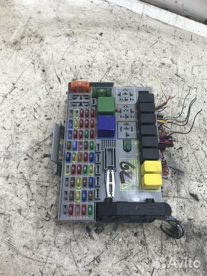 Блок предохранителей Opel Astra