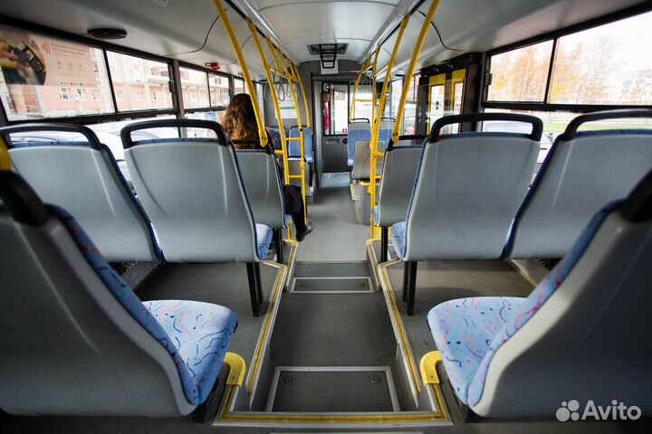 Мойщик автобусов в ночь