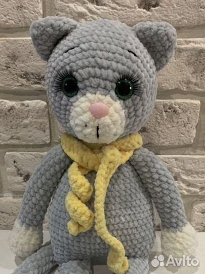 Кот вязаный