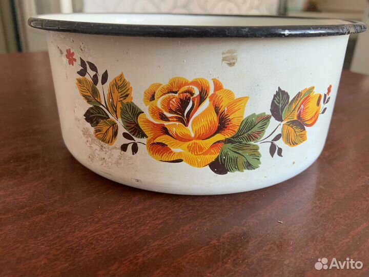 Ковш, дуршлаг и другая посуда