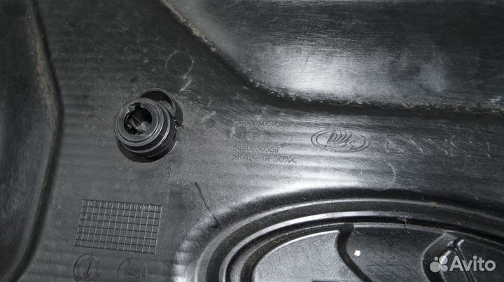 Крышка двигателя декор LADA Vesta