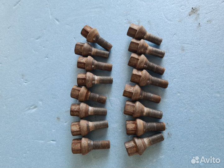 Болт колесный LADA Largus K4M 2016