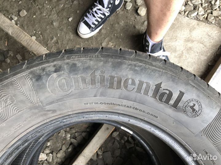 Continental ContiPremiumContact 5 235/65 R17