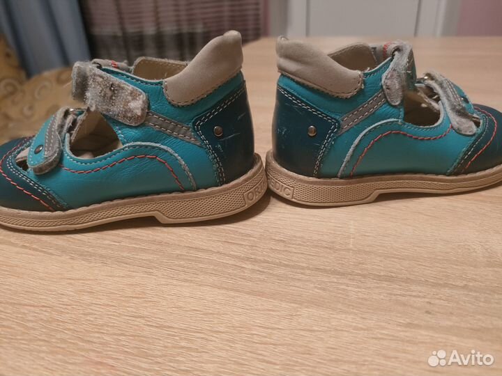 Сандалии для мальчика 22 р
