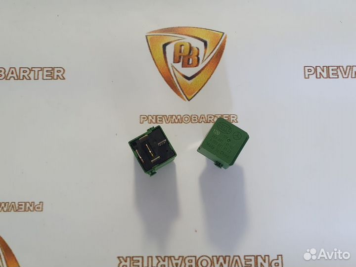 Реле компрессора подвески Mercedes ML/GL W164