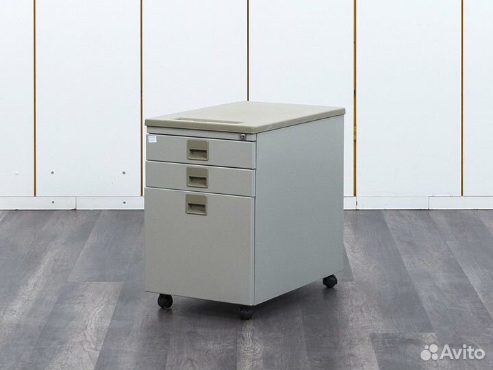 Металлическая выкатная тумба