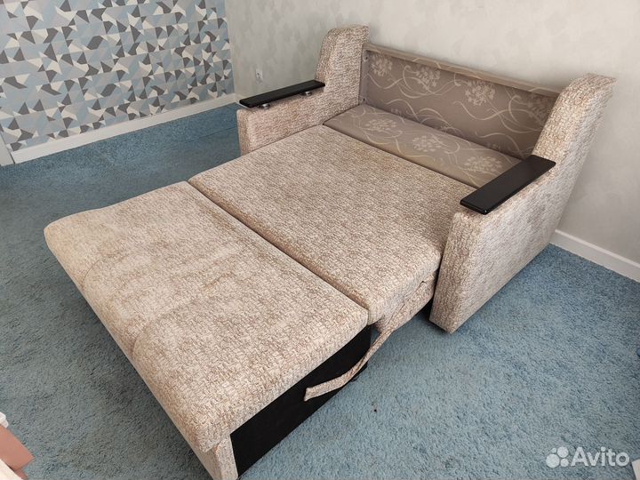 Малогабаритный диван раскладной бу