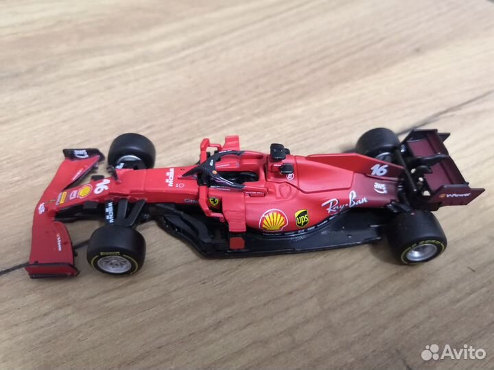 Bburago formula 1 Mercedes Red Bull Ferrari 2021